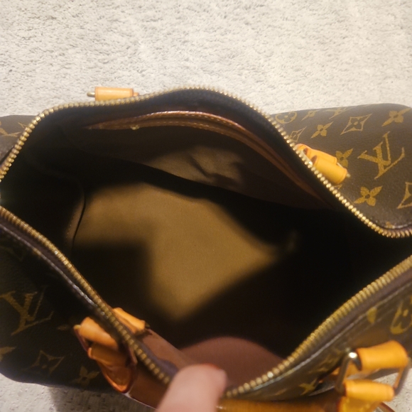 Louis Vuitton Monogram Speedy Bandouliere 30 - Picture 7 of 9
